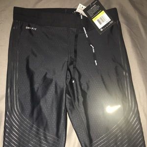 Nike Running Leggings with back pocket in BLACK